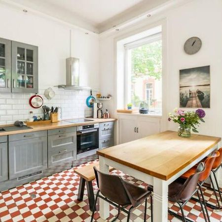 Grosszuegige Altbauwohnung In Bestlage Hambourg Extérieur photo